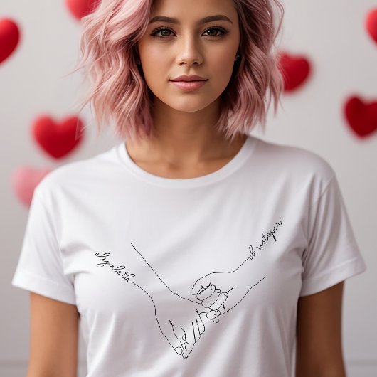 Holding Handsカップル名前をカスタムする Tシャツ