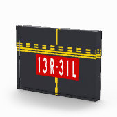 Holding Point Marking 13R-31L フォトブロック (右)