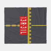 Holding Point Marking 13R-31L フリースブランケット (正面(横))