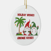Holiday Wishes, Gnomie Kisses with 2 Gnomes on a セラミックオーナメント (右)