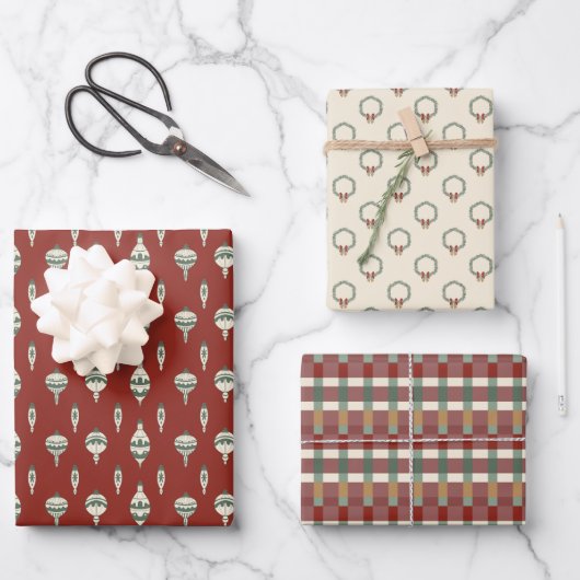 Holiday Wreath and Ornament Gift wrap sheets ラッピングペーパーシート (正面)