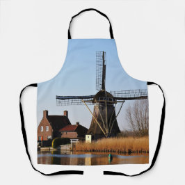 Hollandse Molen aan de waterkant. エプロン