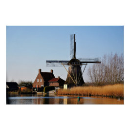 Hollandse Molen aan de waterkant. ポスター