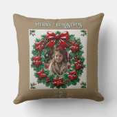 Holly Christmas Bear Throw Pillow クッション (裏面)