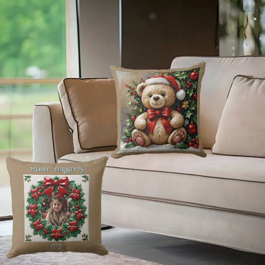 Holly Christmas Bear Throw Pillow クッション