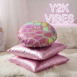 Holographic pink y2k aesthetic metallic cyber chic ラウンドクッション