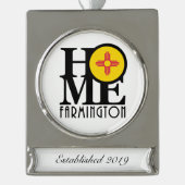HOME Farmington （カスタマイズ可能） シルバープレートバナーオーナメント (正面)