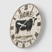 Home Is Where the Herd Is Rustic Cow Farmhouse ラージ壁時計 (傾斜)
