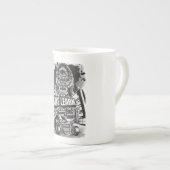 Home/Kitchen Legendary Gorilla Specialty Mug ボーンチャイナマグカップ (正面右)