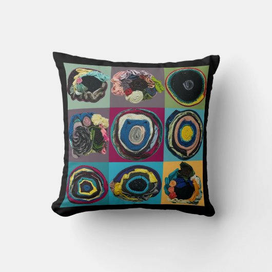 Home & Living > Home Décor > Pillows & Poufs > Thr クッション (正面)