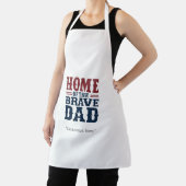 Home of the Brave Dad Apron – BBQ Hero Gift エプロン (インサイチュ)