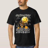 Home Of The Wicked Witch And Her Pack Of Dog Funny Tシャツ (正面)