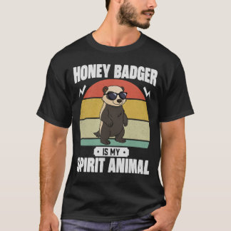 Honey Badger is My Spirit Animal Funny Vintage Tシャツ