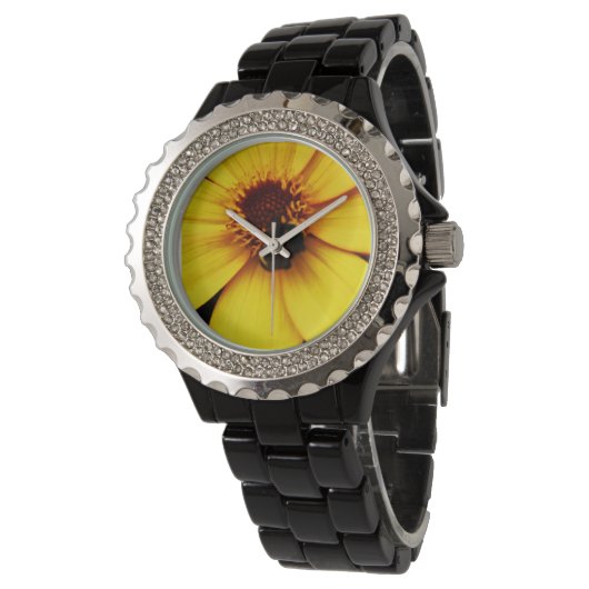 Honey bee ON A Yellow bloom    Watch Watch 腕時計 (アングル)