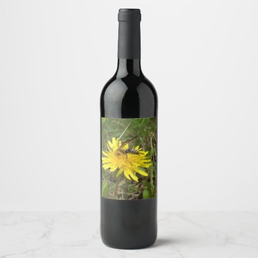Honey Bee on Dandelion Flower Wine Label ワインラベル (正面)