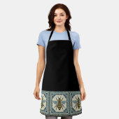 Honeybee Blue Boarder Quilt エプロン (着用した状態)