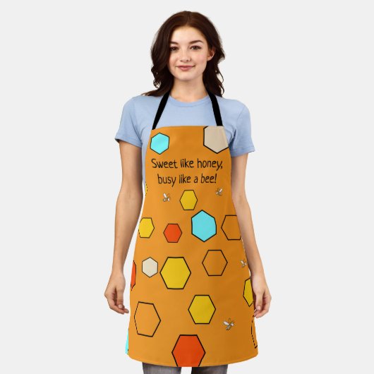 Honeycomb Inspired Kitchen Apron | Custom Text エプロン (着用した状態)