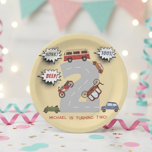 Honk beep toot retro車の2番目の男の子の誕生日 ペーパープレート