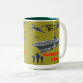 Honoring mighty military olive ツートーンマグカップ (正面右)