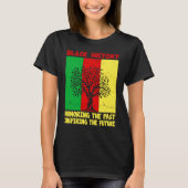 Honoring Past Inspiring Future Black History Month Tシャツ (正面)