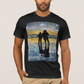 Hooked on a Moment © – 美術品 Tシャツ (正面)