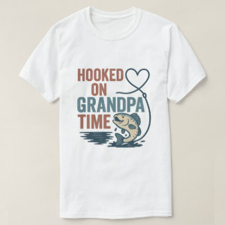 Hooked on Grandpa Time Funny Fishing Design Tシャツ
