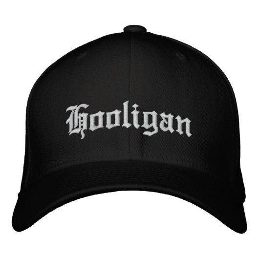 Hooligan cap exclusive 刺繍入りキャップ (正面)