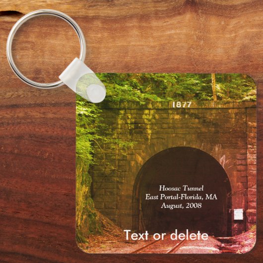 Hoosac列車トンネル東ポータルフロリダMA キーホルダー (正面)