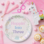 Hoppin’ Into Three Birthday plates– Bunny 3rd  ペーパープレート (パーティー)