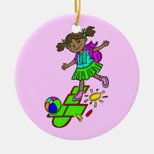 Hopscotchを遊んでいる女の子 セラミックオーナメント (正面)