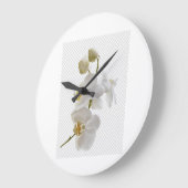 Horloge Murale Fleurs Blanches – Élégance Florale  ラージ壁時計 (傾斜)
