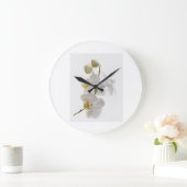 Horloge Murale Fleurs Blanches – Élégance Florale  ラージ壁時計 (ホーム)