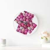 Horloge Murale Galets Roses – Design Élégant Inspi ラージ壁時計 (ホーム)