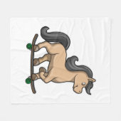 Horse as Skater with Skateboard フリースブランケット (正面(横))