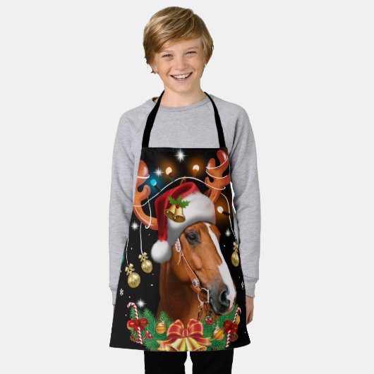 Horse Reindeer エプロン (着用した状態)