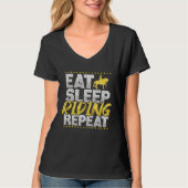 Horse Riding Eat Sleep Repeat Horses Hobby Riding Tシャツ (正面)