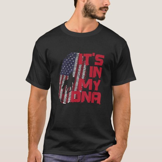 Horse Riding In Dna Fingerprint American Patriot 4 Tシャツ (正面)