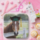 Horse Wearing a Green Graduation Cap ペーパープレート (パーティー)