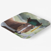 Horse Wearing a Green Graduation Cap ペーパープレート (傾斜あり)