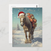 Horse with Christmas presents in the snow ポストカード (正面/裏面)