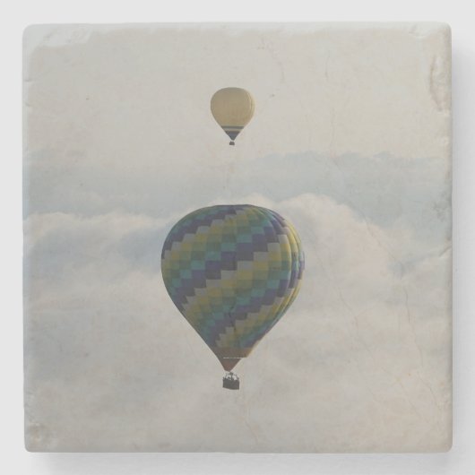Hot Air Balloon Over Cloudy Tuscan Sky ストーンコースター (正面)