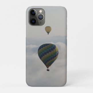 Hot Air Balloon Over Cloudy Tuscan Sky iPhone 11 Proケース