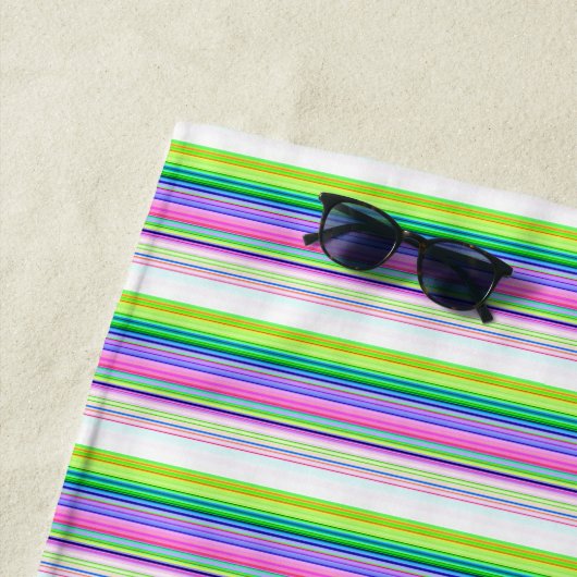 Hot colorful neon stripes ビーチタオル (インサイチュ)