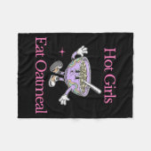 Hot Girls Eat Oatmeal Funny Design  フリースブランケット (正面(横))