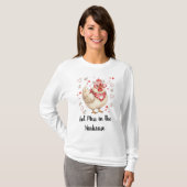 Hot Mess in the Henhouse Valentine Chicken Tシャツ (正面フル)