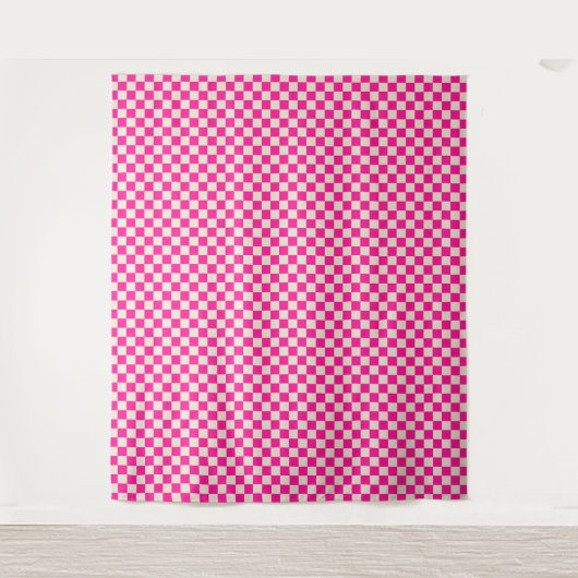 Hot pink and tan checkerboard pattern タペストリー (正面)