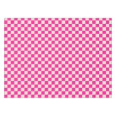 Hot pink and tan checkerboard pattern テーブルクロス (正面(横))