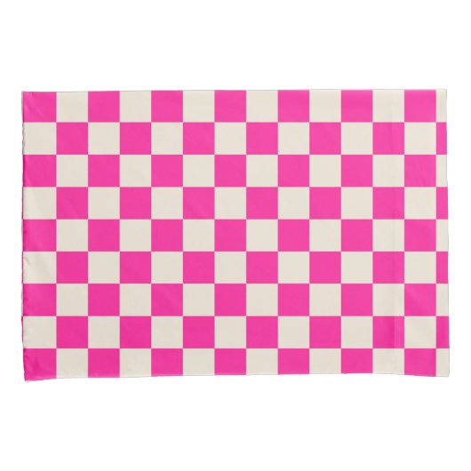 Hot pink and tan checkerboard pattern 枕カバー (正面右)