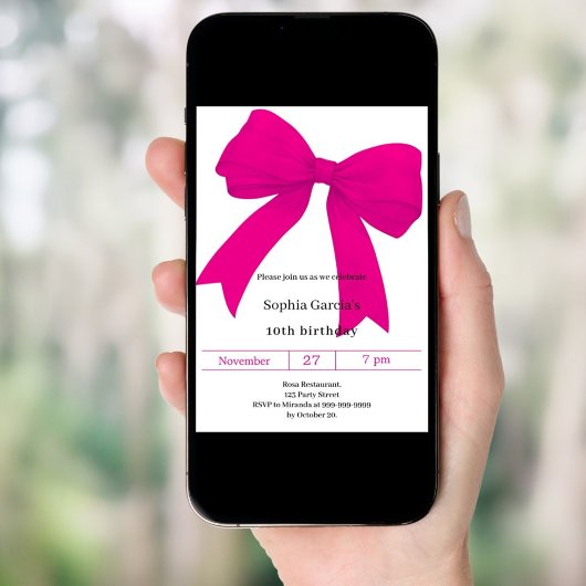 Hot pink bow modern girl birthday 招待状