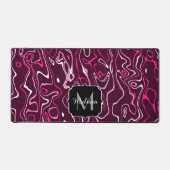 Hot pink damascus abstract swirls Custom Monogram デスクマット (正面)